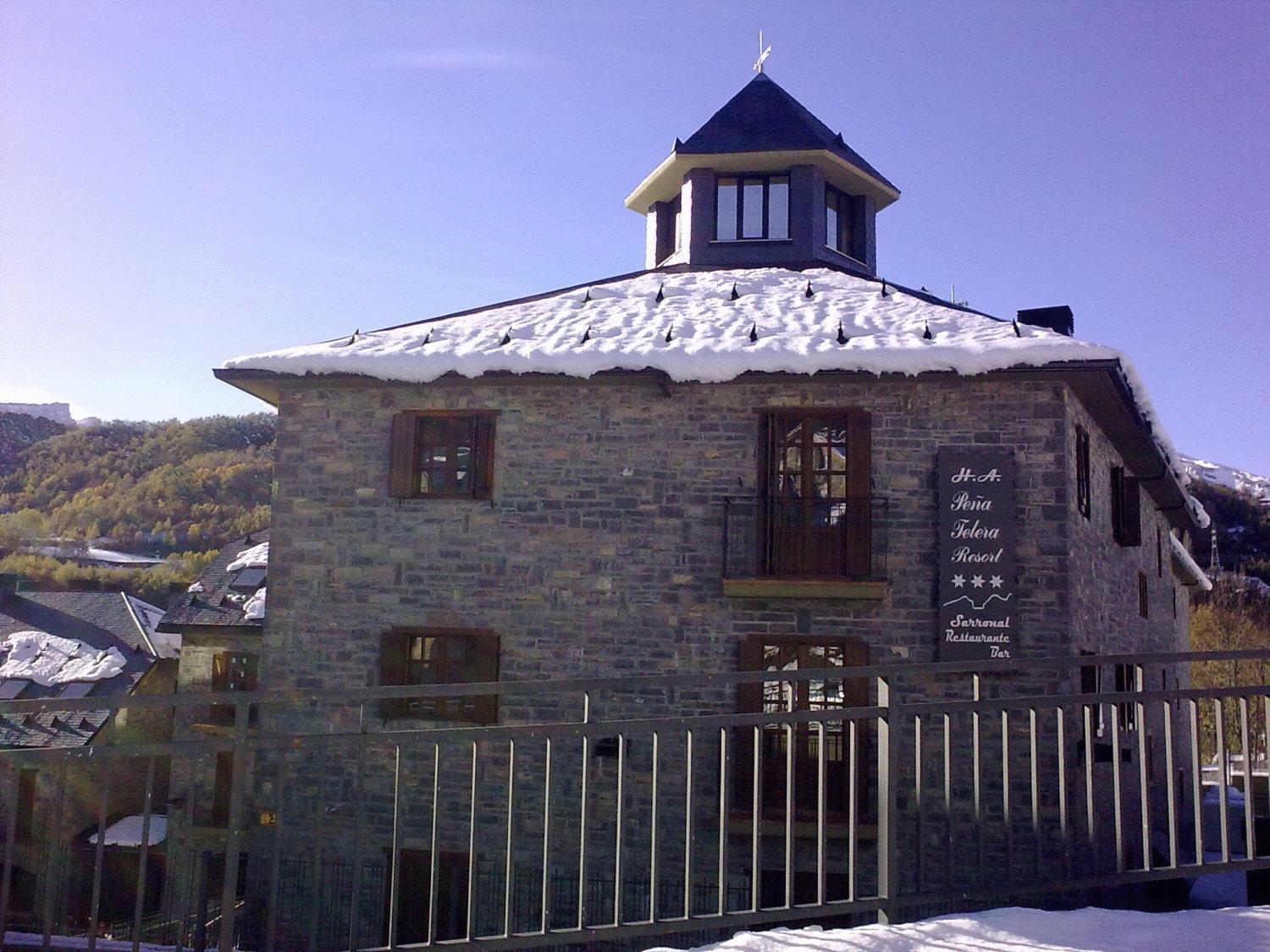 Aparthotel Pena Telera Resort El Pueyo de Jaca Luaran gambar