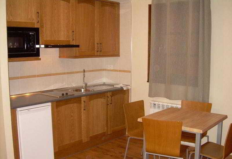 Aparthotel Pena Telera Resort El Pueyo de Jaca Luaran gambar