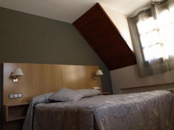 Aparthotel Pena Telera Resort El Pueyo de Jaca Bilik gambar